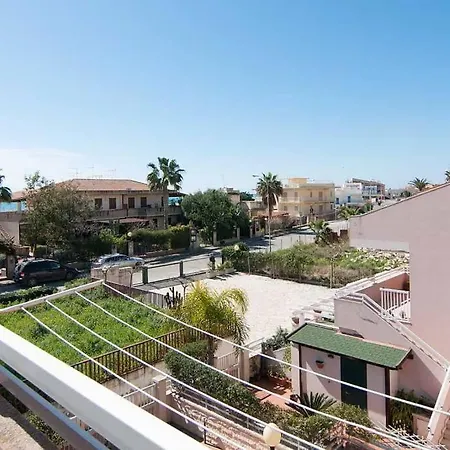 Travelliving - Casa Al Porto, 마리나디라구사