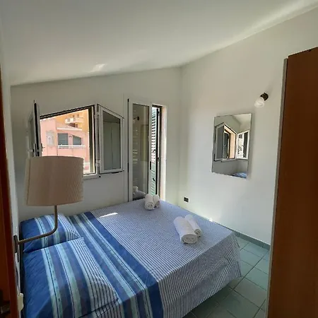 Travelliving - Casa Al Porto, 마리나디라구사