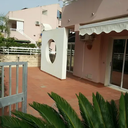 Travelliving - Casa Al Porto, Marina di Ragusa